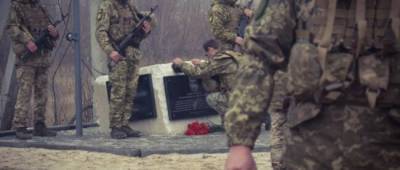 На Донетчине в поселке Пески установили памятный знак воинам Украины (фото) - w-n.com.ua - Украина - Пески