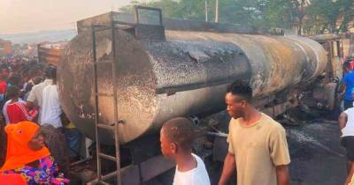 Число жертв взрыва бензовоза в Сьерра-Леоне достигло 98 - ren.tv - Сьерра Леоне