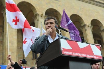 Михаил Саакашвили - Сторонник Саакашвили умер на акции в его поддержку - lenta.ru - Украина - Грузия - Тбилиси