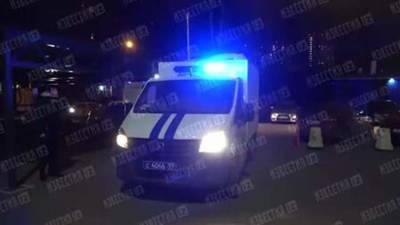 Избивших отца с ребенком доставили в отделение СК - iz.ru - Москва - Россия - Израиль