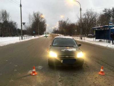 Ford - В Первомайском районе Новосибирска водитель сбил женщину с годовалым ребёнком на руках - sib.fm - Новосибирск - район Первомайский, Новосибирск