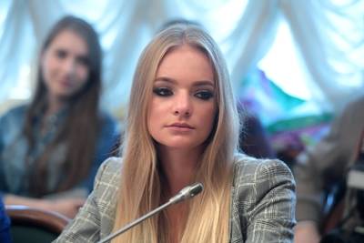 Дмитрий Песков - Елизавета Пескова - Рамзан Кадыров - Маргарита Симоньян - Дочь Пескова отреагировала на спор главы Чечни с Симоньян о кавказцах - lenta.ru - Москва - Россия - респ. Чечня