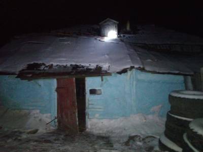 Разваливающийся под Новосибирском дом, едва не похоронивший 60-летнюю пенсионерку, не признан аварийным - sib.fm - Россия - Новосибирск - Новосибирская обл.