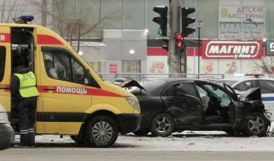 Утреннее ДТП с 3 автомобилями на Ипподромской попало на видео в Новосибирске - sib.fm - Новосибирск - район Заельцовский, Новосибирск
