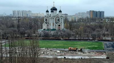 В Воронеже за неделю снесли трибуны стадиона «Факел» - vestivrn.ru - Воронеж