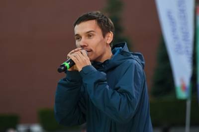 Антоха МС потерял права на свои песни и сценический псевдоним - lenta.ru