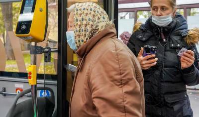 Рустам Минниханов - Вопрос дня: почему власти не возмещают пенсионерам блокировку социальных карт? - newizv.ru - Москва - респ. Татарстан