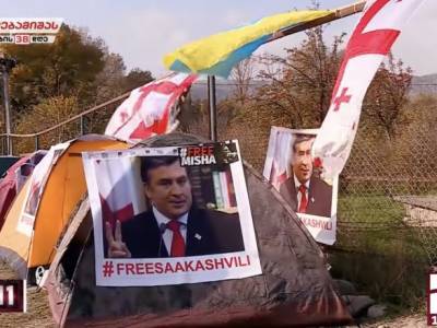 Михаил Саакашвили - Около десяти сторонников Саакашвили голодают в палатках возле тюрьмы в Рустави - unn.com.ua - Украина - Киев - Грузия