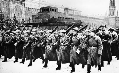 Адольф Гитлер - Иосиф Сталин - Die Welt (Германия): почему Гитлер остановил немецкие танковые дивизии, наступавшие на Москву - inosmi.ru - Москва - Украина - Киев - Германия