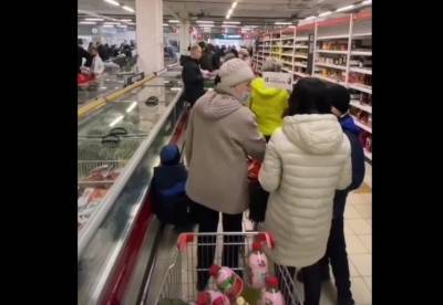 В Костроме покупатели атаковали магазин после объявления о распродаже - 7info.ru - Кострома - Kostroma