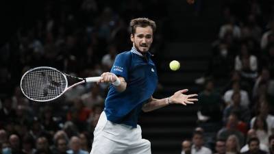 Джокович Новак - Даниил Медведев - Реванш за US Open: Джокович с трудом победил Медведева в финале парижского «Мастерса» - russian.rt.com - Россия - США - Париж