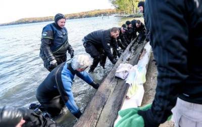 В США на дне озера нашли 1200-летнее каноэ - korrespondent.net - США - Украина - штат Висконсин - Находка