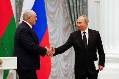 Владимир Путин - Александр Лукашенко - Дмитрий Мезенцев - В России рассказали об особенностях отношений Путина и Лукашенко - lenta.ru - Россия - Белоруссия - ?