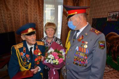 В Смоленске ветерана МВД поздравили со 103-летием - mk-smolensk.ru - Россия - Смоленск - Смоленская обл.