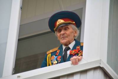 В Смоленске ветерана поздравили со 103-летием - rabochy-put.ru - Смоленск