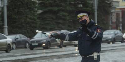 Валерий Горелых - На Урале задержали полицейского с признаками опьянения при управлении личным авто - runews24.ru - Свердловская обл.