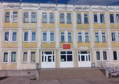 Полиция в Новосибирске проводит проверку после угроз коллекторов взорвать школу - province.ru - Россия - Новосибирск