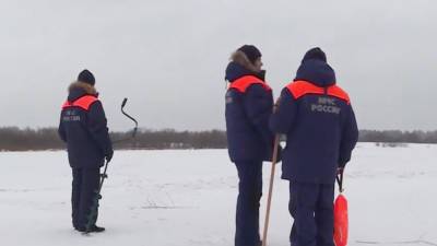 Обманчивый лед: сотрудники МЧС начали патрулировать замерзшие водоемы - tvc.ru - Башкирия - Челябинская обл. - Хабаровский край - Мурманская обл.