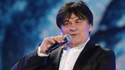 Александр Серов - Директор госпитализированного с COVID-19 Серова рассказал о состоянии артиста - iz.ru - Россия - Израиль