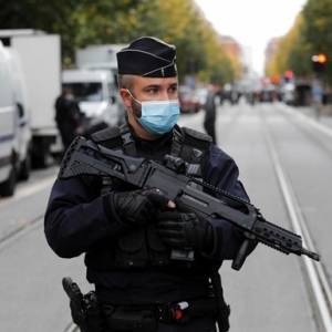 Во Франции - Во Франции алжирец напал с ножом на полицейских - reporter-ua.com - Италия - Франция - Алжир - Алжирская Народная Демократическая Республика