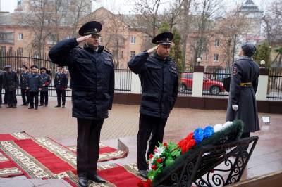 Липецкие полицейские почтили память коллег, погибших при исполнении служебного долга - lipetskmedia.ru - Россия - Липецкая обл.