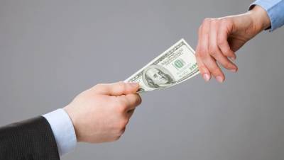 18 банков автоматически блокируют счета украинцев по требованию исполнителей – список - epravda.com.ua - Украина