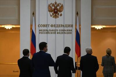 Владимир Круглый - В Совфеде сравнили антипрививочников с экстремистами - lenta.ru - Россия