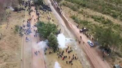 Более двух тысяч беженцев находятся на границе Белоруссии и Польши - vm.ru - Белоруссия - Польша