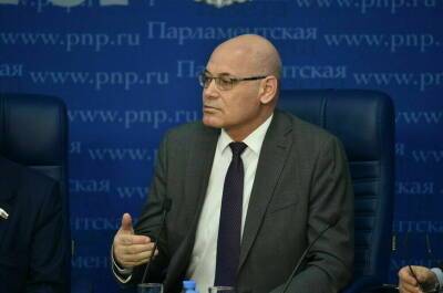Владимир Круглый - Сенатор объяснил зачем обновлять список болезней, исключающих арест - pnp.ru