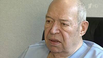 90 лет исполнилось со дня рождения знаменитого хирурга и трансплантолога Валерия Шумакова - 1tv.ru
