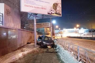 В Новосибирске разбившая автомобиль каршеринга девушка оказалась лишена прав - sib.fm - Новосибирск - район Железнодорожный, Новосибирск