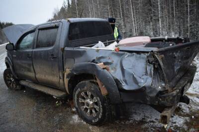 На трассе Сыктывкар - Ухта в результате опрокидывания Toyota Hilux пострадали два человека - komiinform.ru - респ. Коми - Сыктывкар