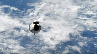 Капсула SpaceX Dragon с астронавтами Crew-2 успешно вернулась на Землю - techno.bigmir.net - Киев - шт.Флорида