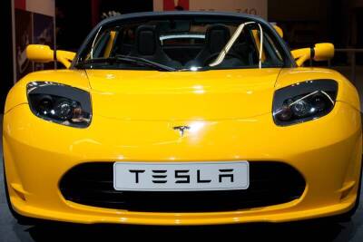 ГРАФИК-Маск задумался о продаже доли в Tesla после резкого роста акций - smartmoney.one - Германия - Нью-Йорк - Нью-Йорк - Berlin - Reuters