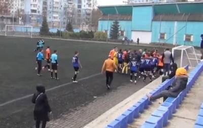 В матче юношеского чемпионата Украины подрались дети и родители - korrespondent.net - Украина - Мариуполь