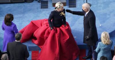 Леди Гага - Джо Байден - Леди Гага раскрыла неожиданный секрет платья, в котором пела на инаугурации Байдена (видео) - focus.ua - США - Украина