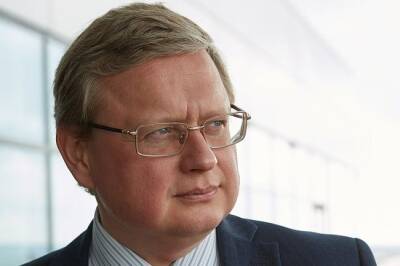Михаил Делягин - «Безумный прогноз»: экономист раскритиковал доклад о бюджете - infox.ru - Россия - Царьград