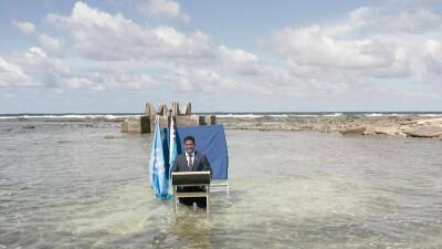 Речь о климате — по колено в воде: Тувалу бьёт тревогу - ru.euronews.com - Россия - Грузия - Белоруссия - Польша - Тувалу