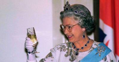 Елизавета II - королева Елизавета - При дворе рассказали о любимом коктейле королевы Елизаветы II - focus.ua - Украина