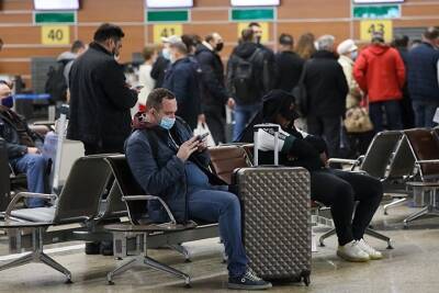 Более 20 рейсов задержали и отменили в аэропортах Москвы - vm.ru - Москва - Россия - ЦФО - Кемерово