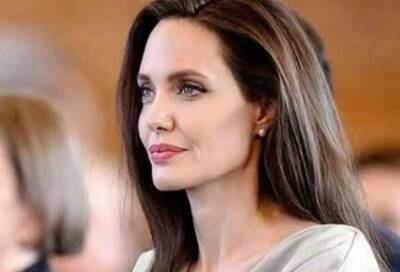 Анджелина Джоли - Брэд Питт - Анджелина Джоли загипнотизировала образом со странным аксессуаром: "Просто восхитительная" - politeka.net - Украина