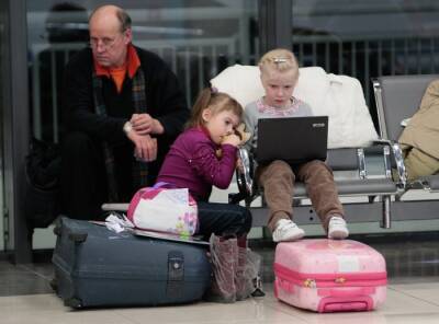 Десять прибывающих рейсов в аэропорт Владивостока задерживаются из-за непогоды - interfax-russia.ru - Приморье край - Хабаровск - Владивосток - Благовещенск - Дальнегорск