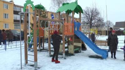 В Каменке торжественно открыли новую детскую площадку - penzainform.ru