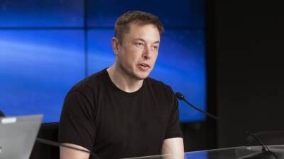 Илон Маск - Илон Маск предупредил сотрудников SpaceX о риске банкротства - mir24.tv