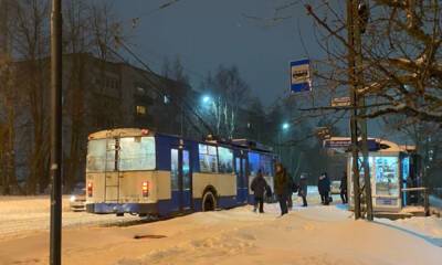 В Петрозаводске троллейбус загорелся во время движения - gubdaily.ru - Петрозаводск