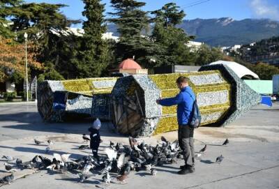 Ночной ураган повалил десятки деревьев и вызвал перебои со светом в Крыму - interfax-russia.ru - Крым - Симферополь