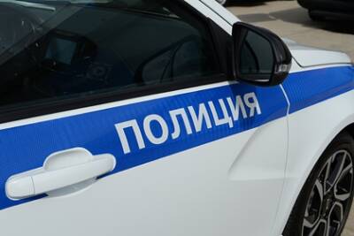 В подъезде российского города нашли голую двухлетнюю девочку - lenta.ru - Россия - Тюмень - Ярославская обл.