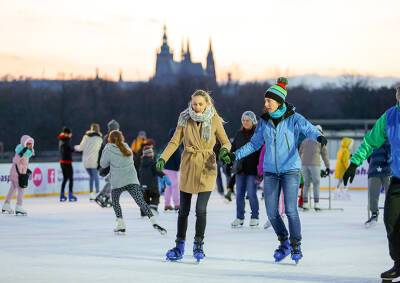 На пражской Летне открылся бесплатный каток - vinegret.cz - Чехия - Прага