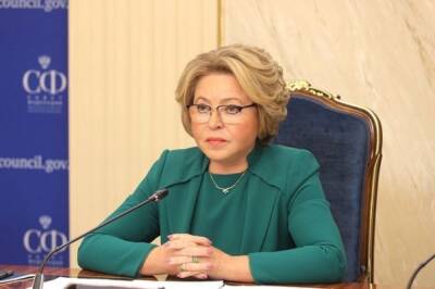 Александр Лукашенко - Валентина Матвиенко - Матвиенко на правительственном часе с Лавровым пошутила о беженцах - aif.ru - Россия - Белоруссия - Германия - Польша