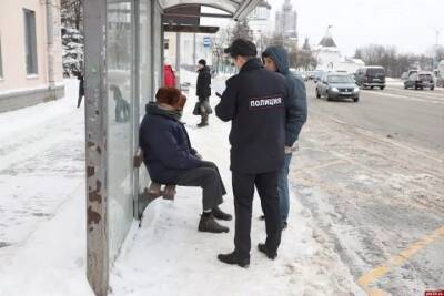 На псковской остановке на площади Ленина скончался мужчина - mk-pskov.ru - Россия - Псковская обл. - Псков